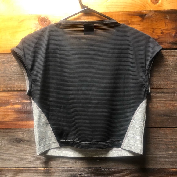 Nike Crop Top - Picture 3 of 3